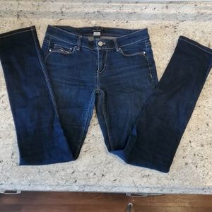 WHBM size 0 regular slim leg dk wash jean
